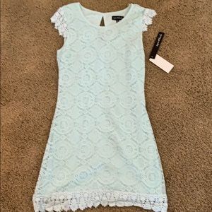 Mint green lace dress- NEW